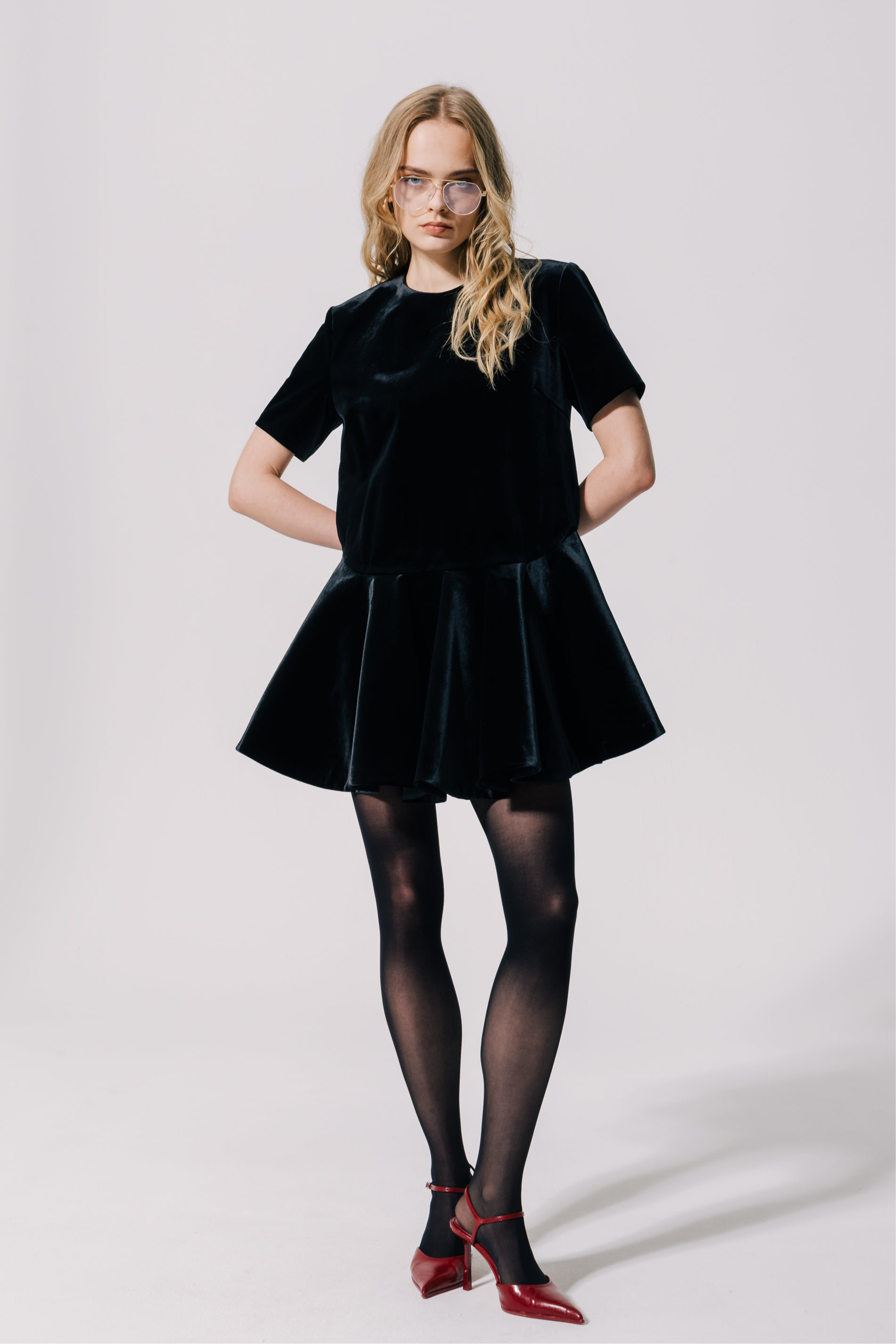 Neue Velour Dress – THE TOÉ