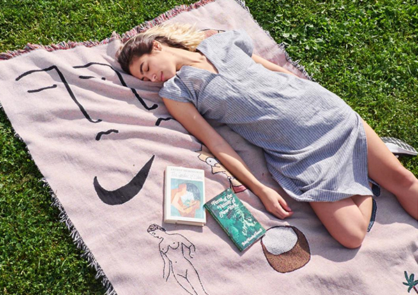 BFGF – Worldwide Aura Blanket - TheArtGorgeous