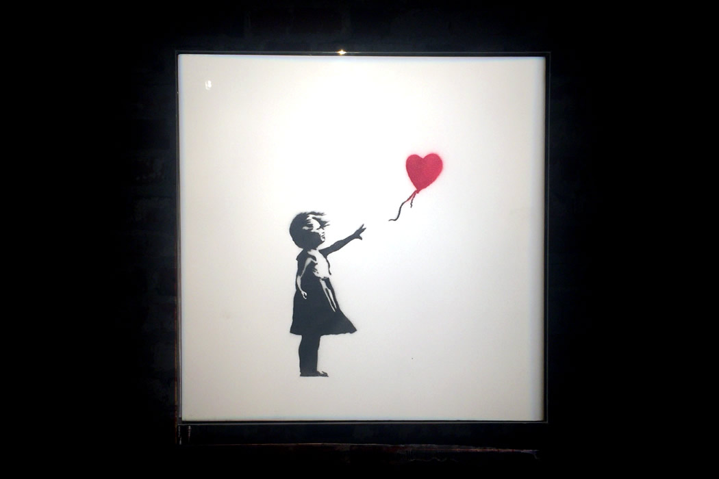 Banksy(バンクシー) 作品を濃厚に楽しむための額縁、額装がここに揃っ