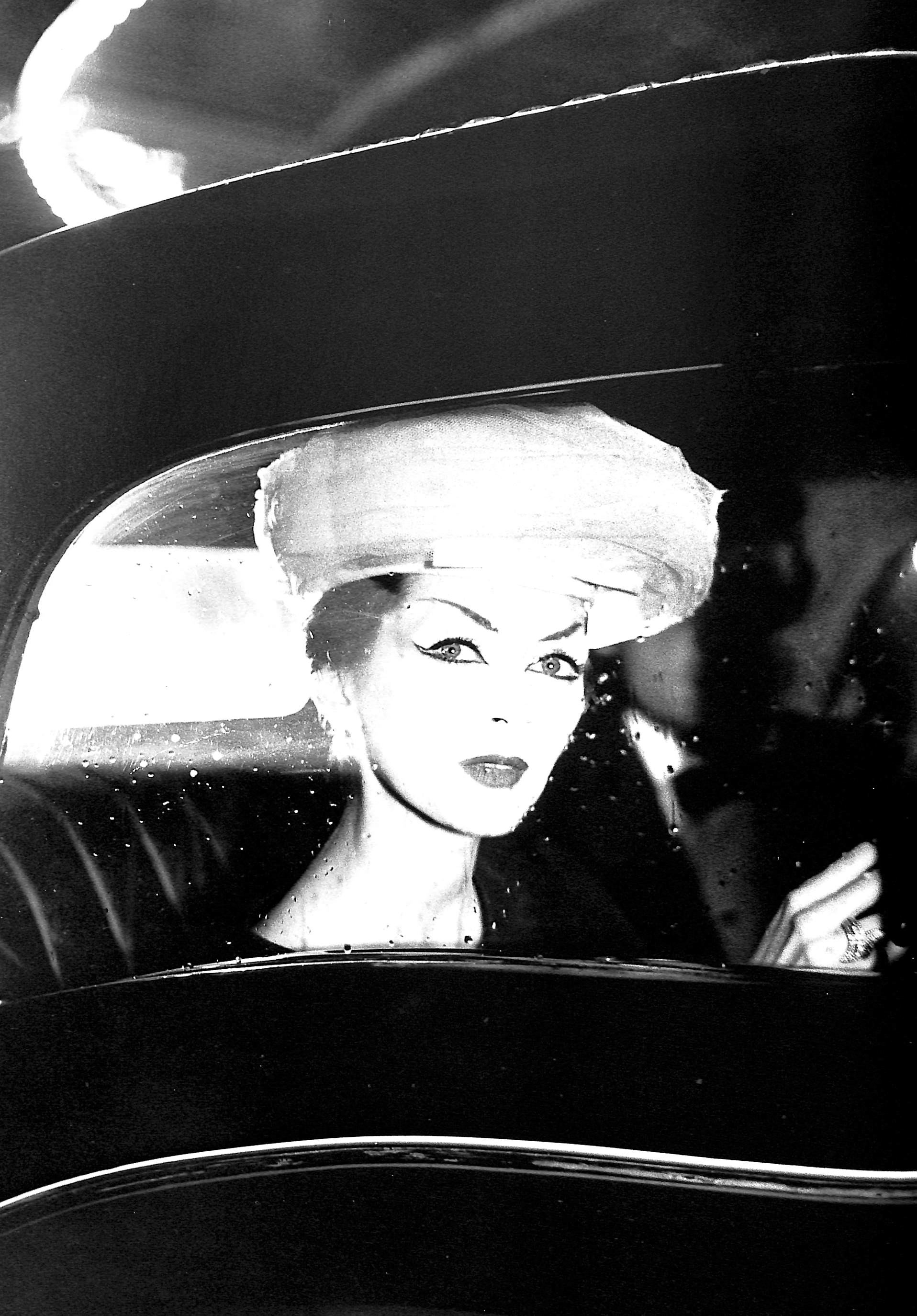 Avedon: Photographs 1947-1977