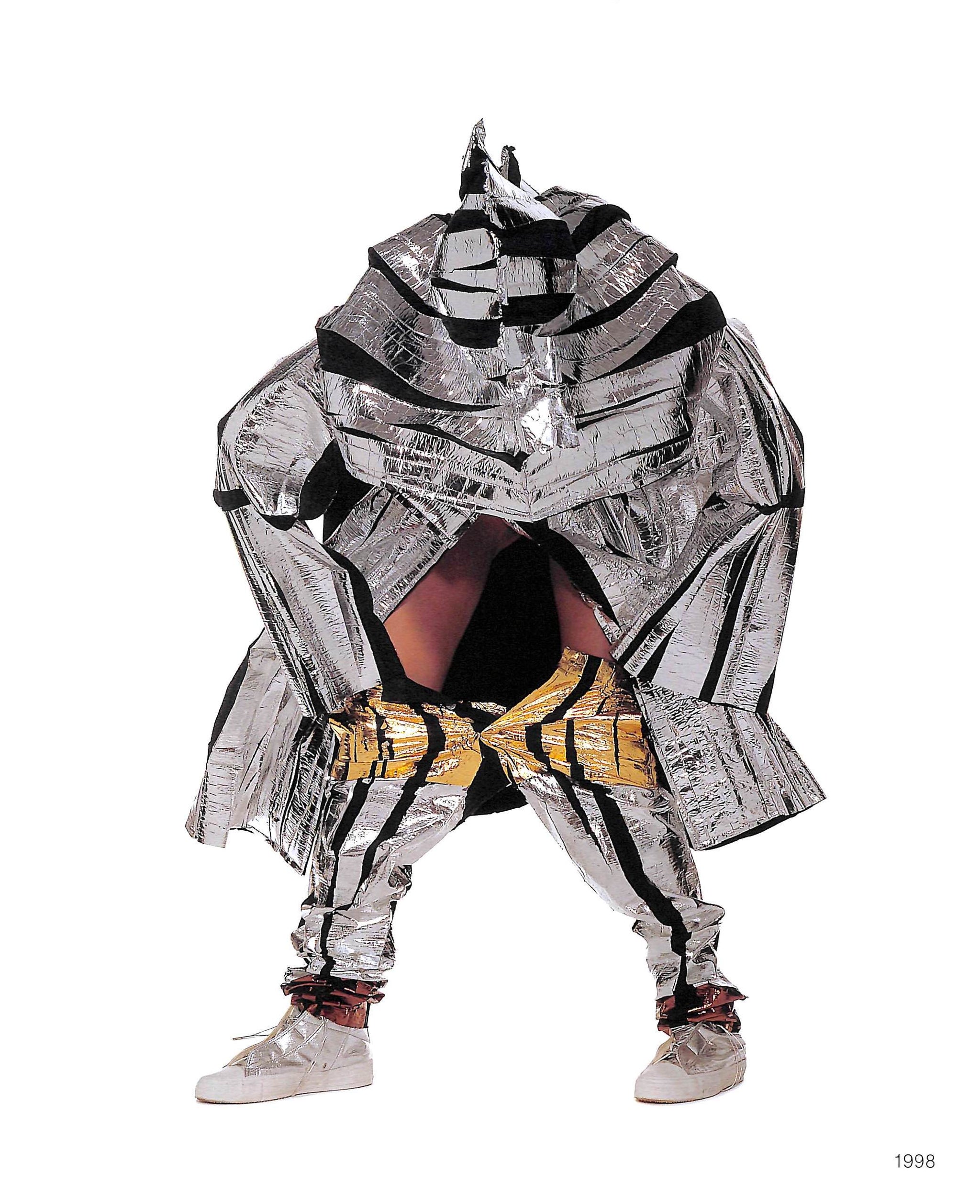 Irving Penn Regards The Work Of Issey Miyake Photographs 1975-1998