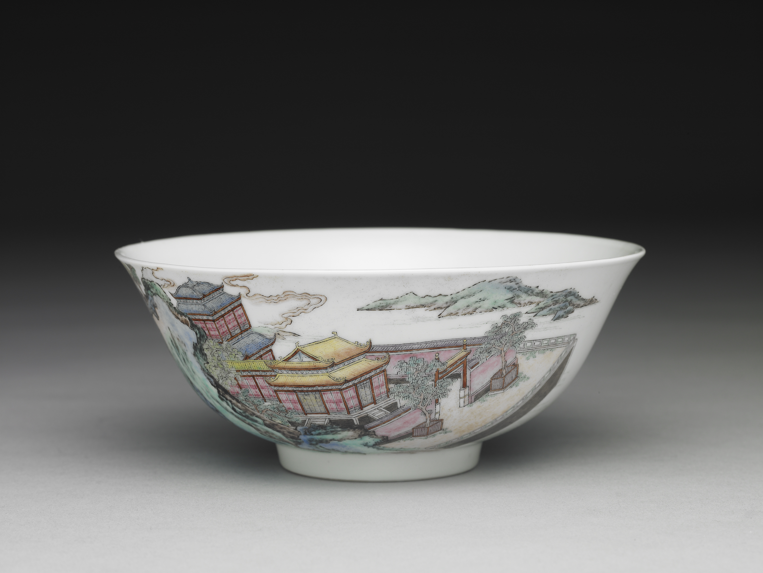 国立故宮博物院 3D文物鑑賞-3D文物-清 乾隆 琺瑯彩山水楼閣碗