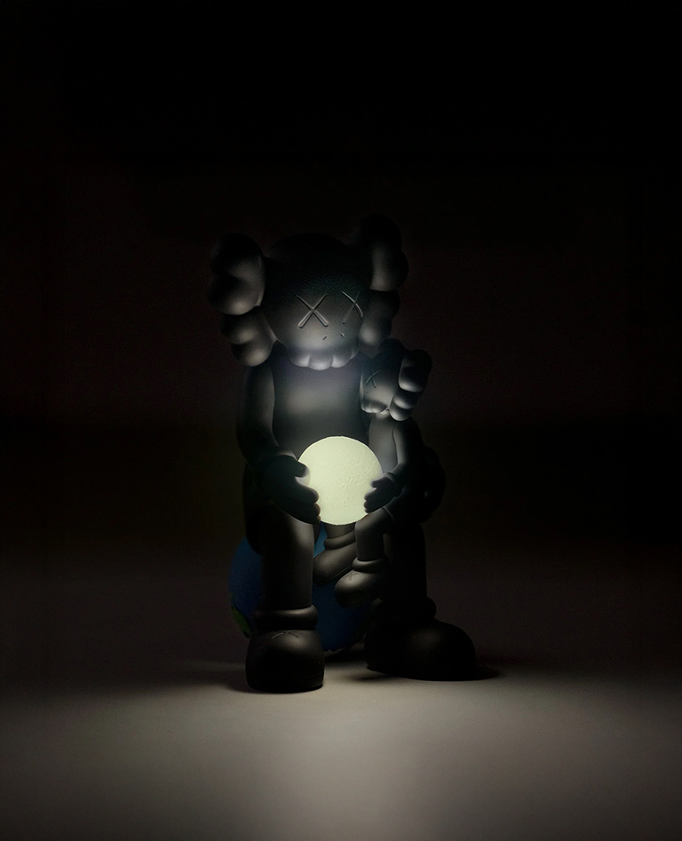 Kaws:Holiday タイランド ドール ブラック - KAWS | THÉM
