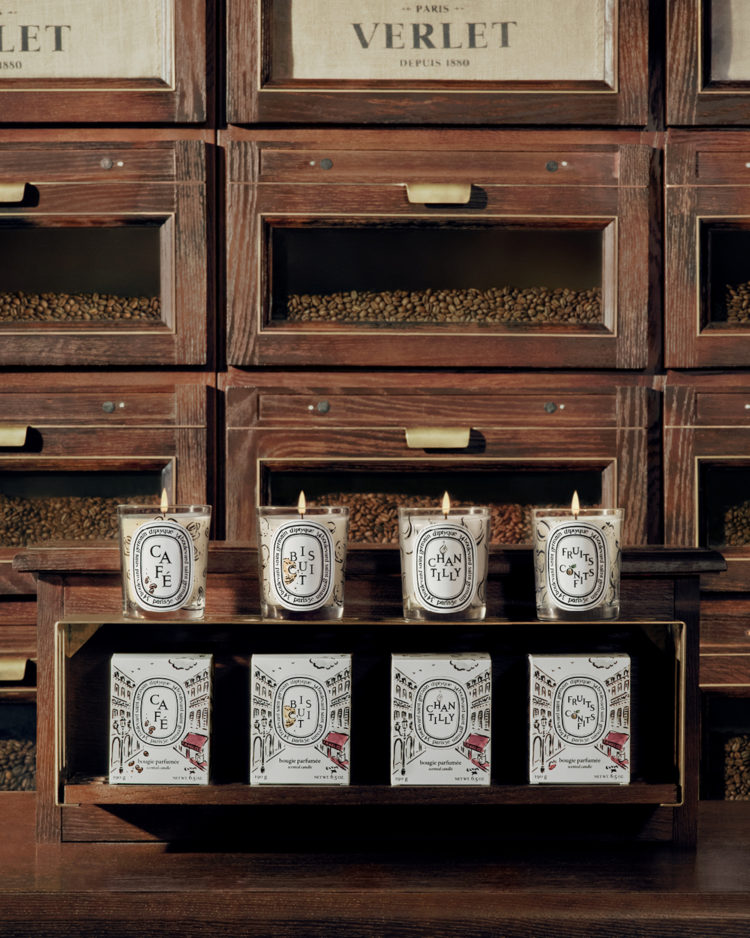ディプティック》のパリの老舗カフェが香るフレグランスキャンドル