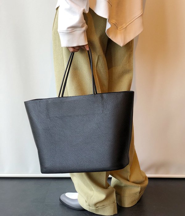 Aeta/PEBBLE GRAIN LEATHER TOTE M (BLACK)