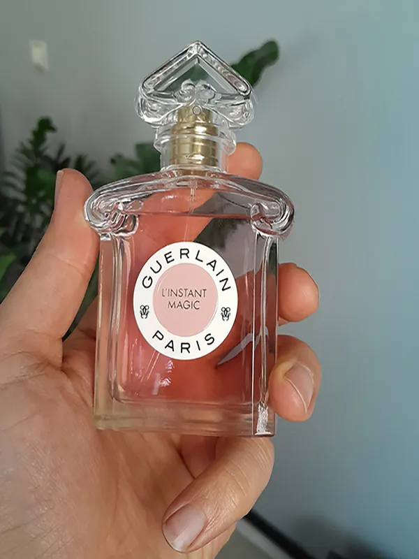 Guerlain L instant Magic Eau de Parfum review | The Perfume Mag