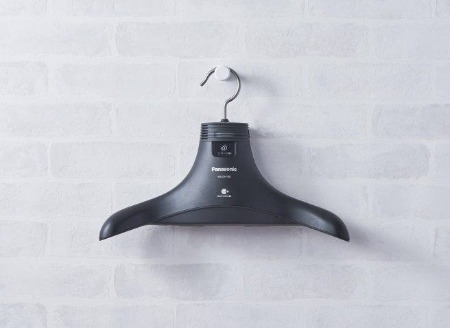 ナノイー X”搭載のハンガーが誕生 | THE RAKE JAPAN | The Modern
