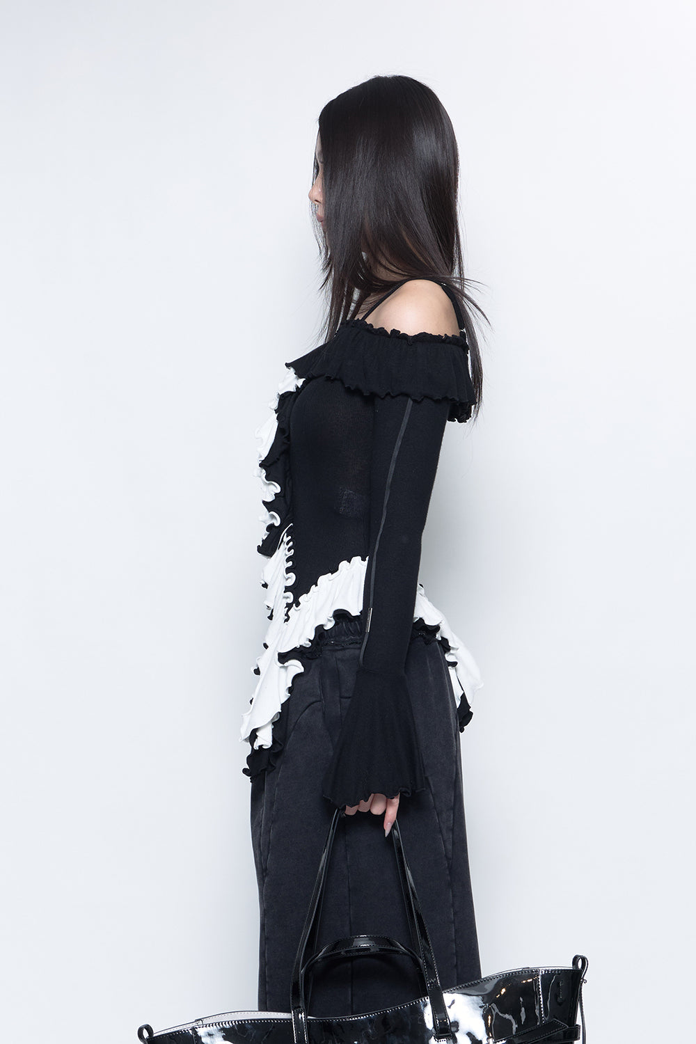 THEREDTHREAD / ザレッドスレッド】S ruffle trim tops