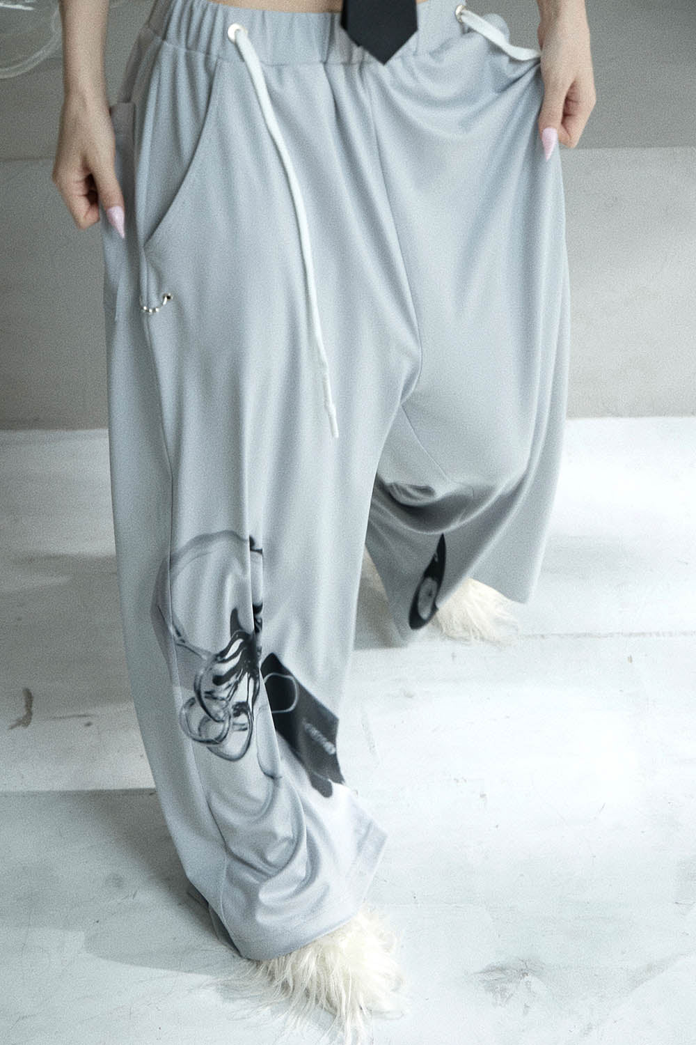 THEREDTHREAD / ザレッドスレッド】S print sweat pants charm