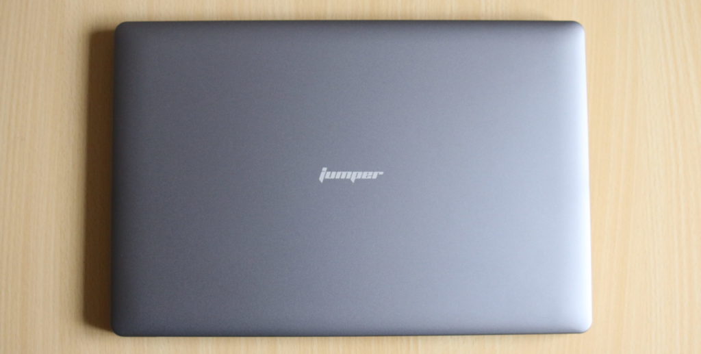 2.8万円のJumper EZbook X3を実機レビュー！IPSフルHDモニター搭載