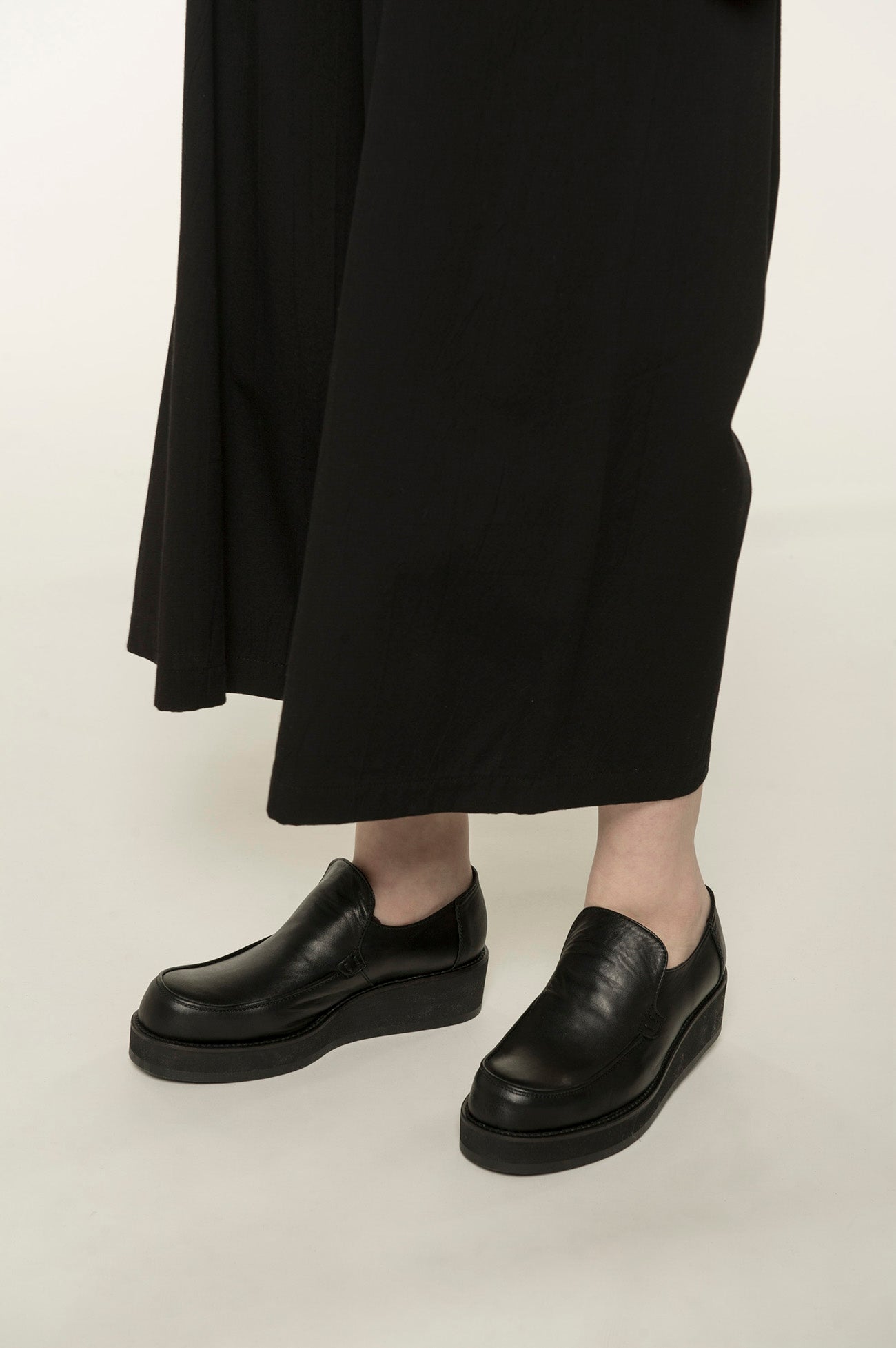 Smooth Leather Thick Sole Slip-ons – THE SHOP YOHJI YAMAMOTO