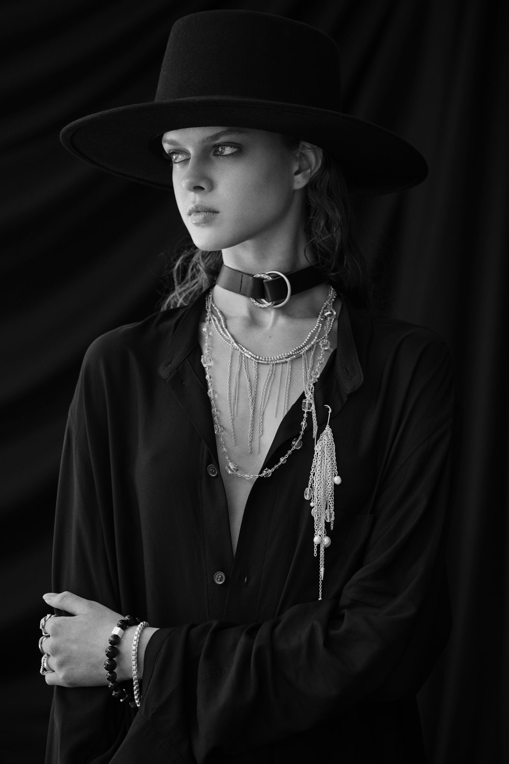 CHAIN TASSEL BROOCH(M Silver): S'YTE｜THE SHOP YOHJI YAMAMOTO