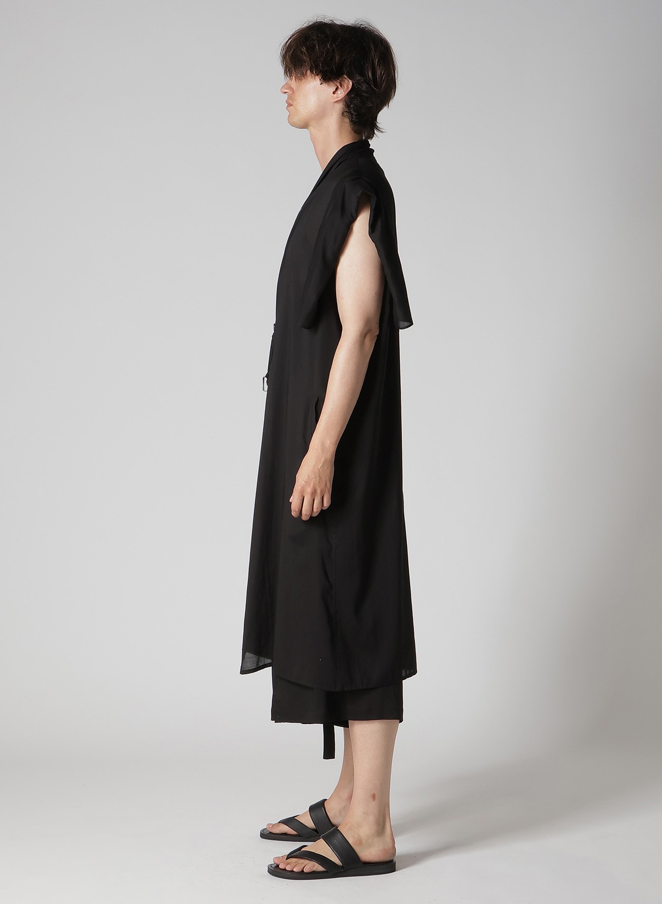 CELLULOSE DESIGNED SLEEVE LONG VEST(S Black): Yohji Yamamoto POUR