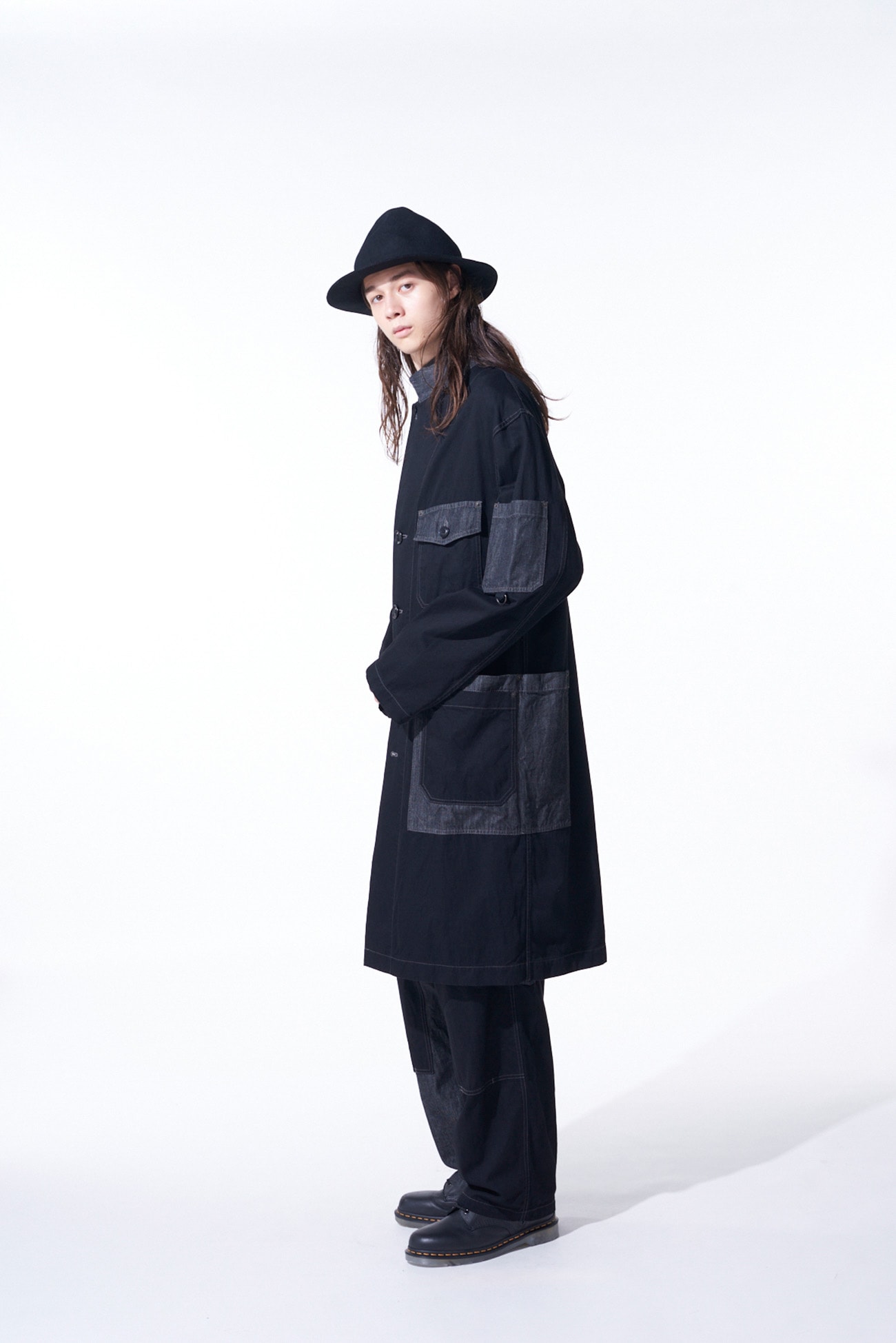 7oz DENIM CRAZY PATCHWORK SHOP COAT(M Black): S'YTE｜THE SHOP
