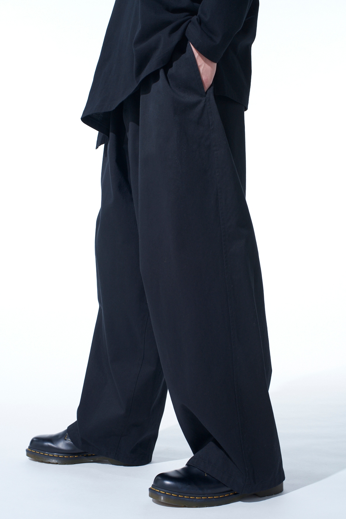 WEPON CLOTH WAIST-STRING WIDE PANTS(S Black): S'YTE｜THE SHOP