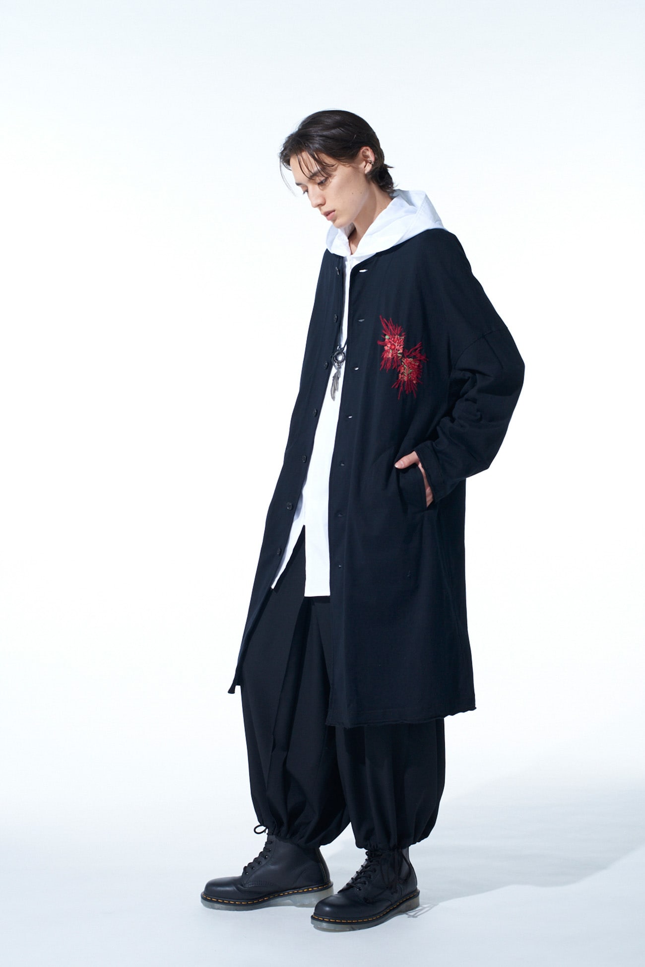 CLASSIC JERSEY TYROLEAN EMBROIDERY COLLARLESS LONG CARDIGAN(M