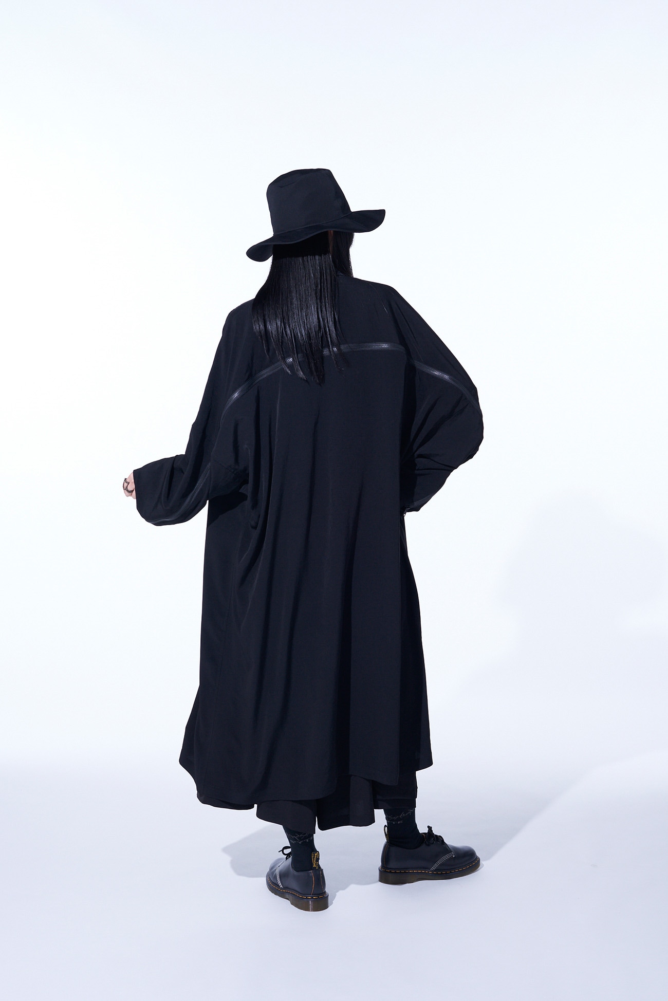 CREPE DE CHINE BACK YOKE ZIP COAT(M Black): S'YTE｜THE SHOP YOHJI