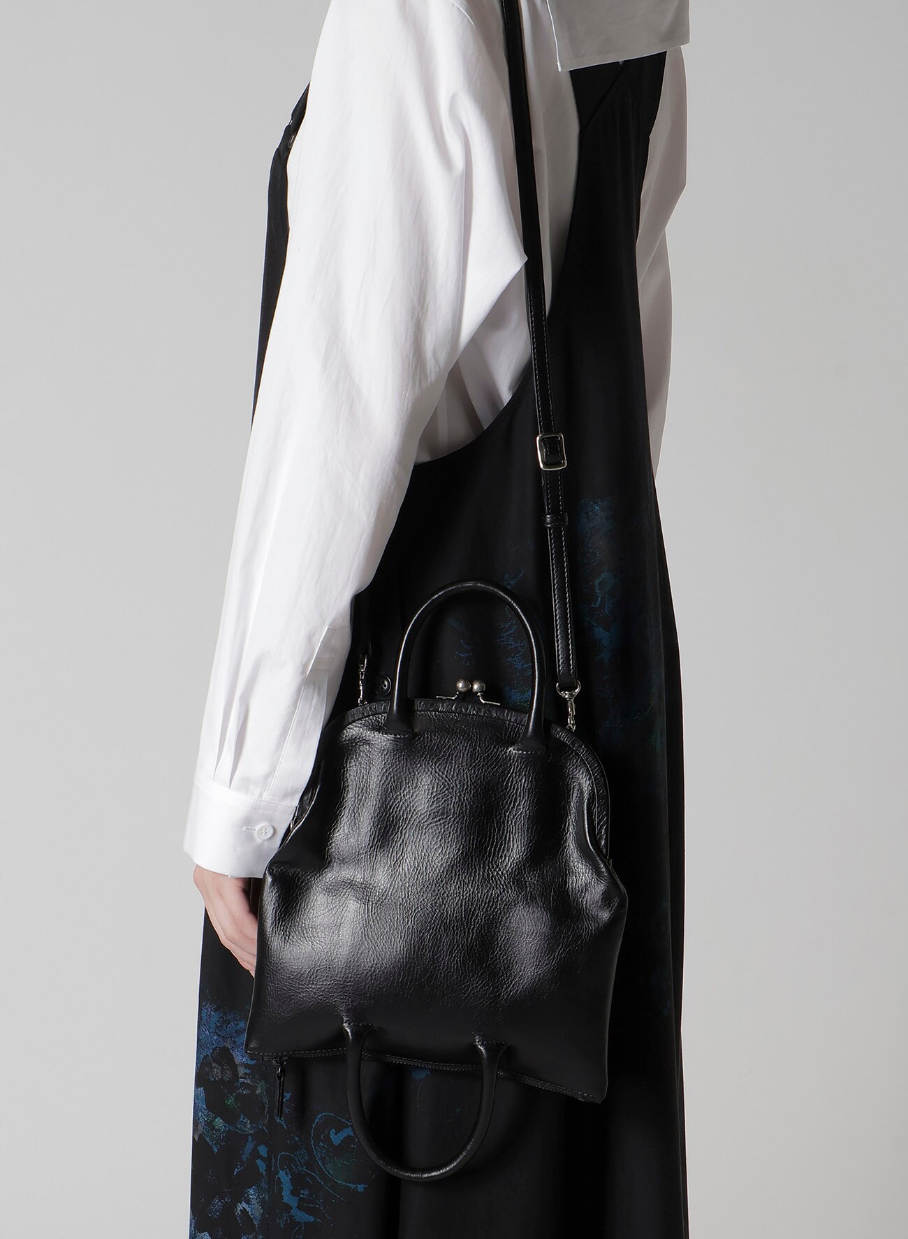 SEMI-GLOSS LEATHER SHOULDER 2WAY BAG(FREE SIZE Black): Soldes｜THE