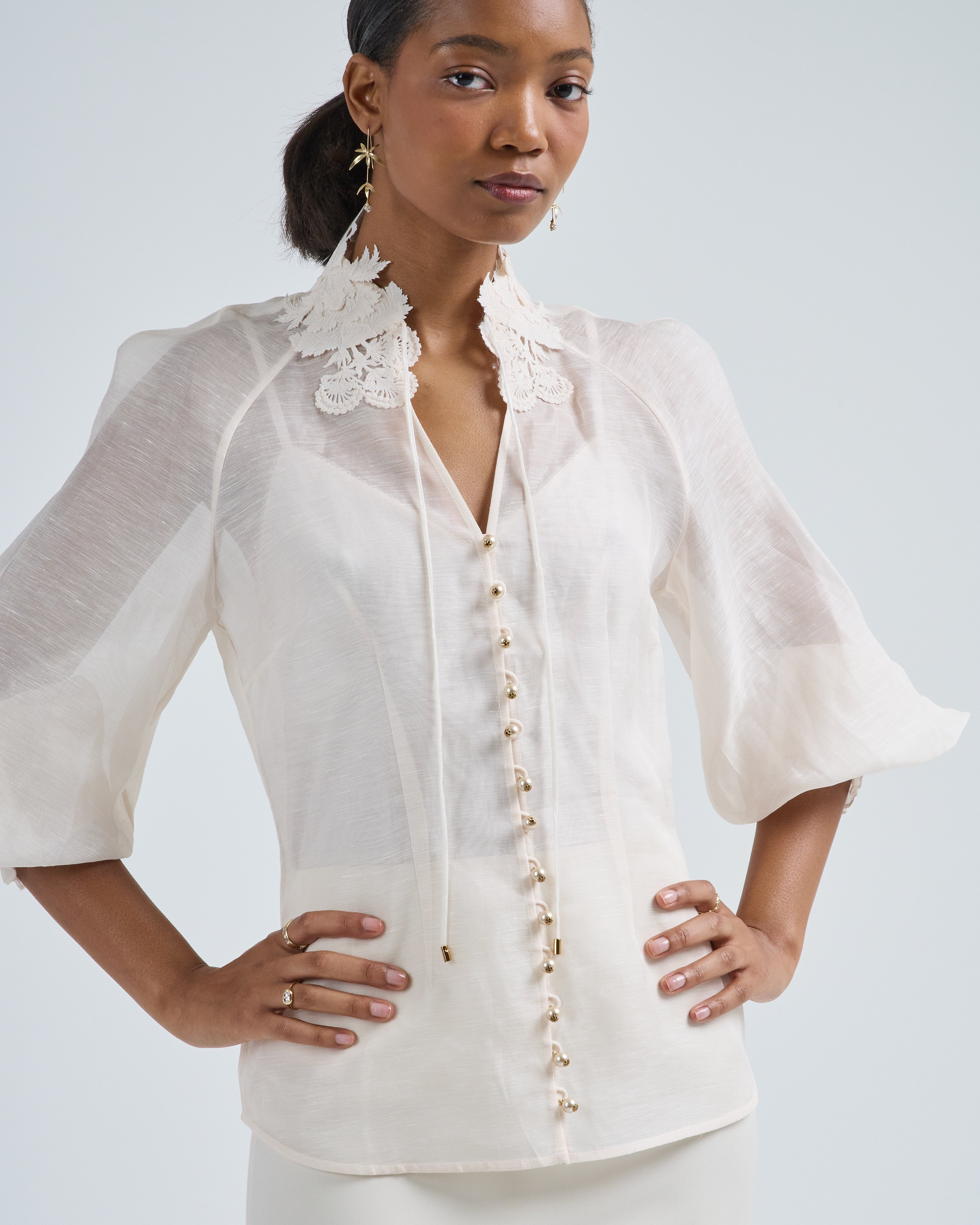 rebellion_collared_blouse_crea