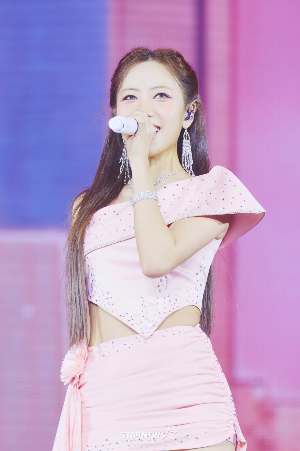 エイピンクのキム・ナムジュ「キュートな笑顔」 [☆写真] | STARNEWS