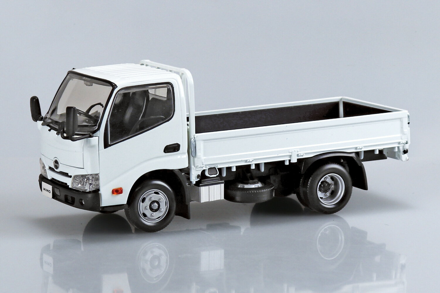 楽天市場】アオシマ 1／32（トラック｜車・バイク）：プラモデル・模型