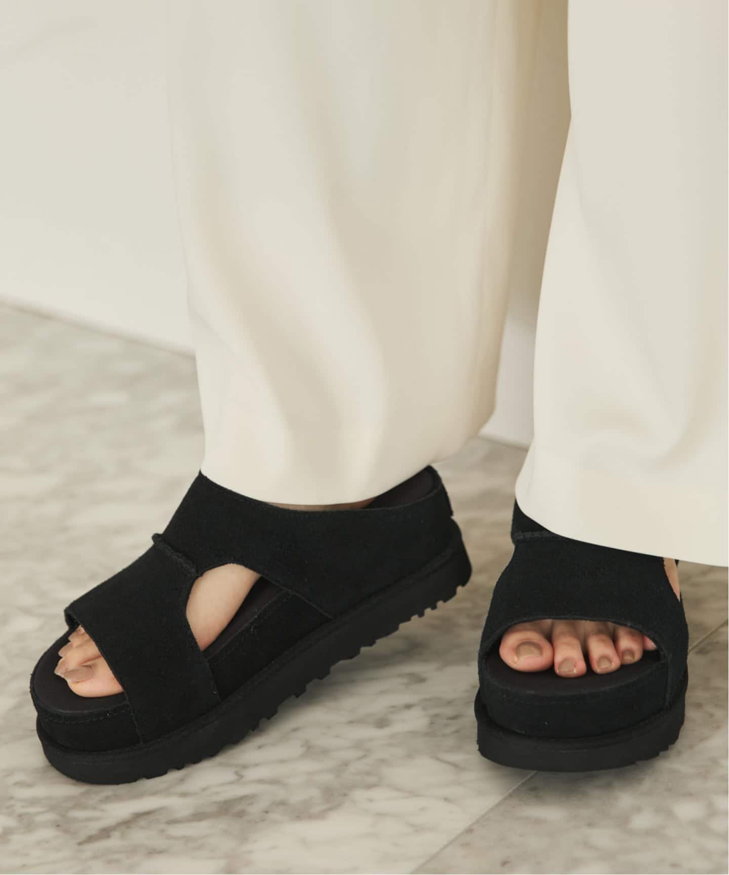 楽天市場】ugg サンダル（靴サイズ（cm）22.0）の通販