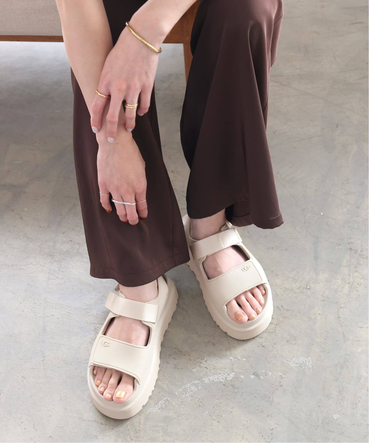 楽天市場】ugg サンダル（カラーベージュ）（レディース靴｜靴）の通販