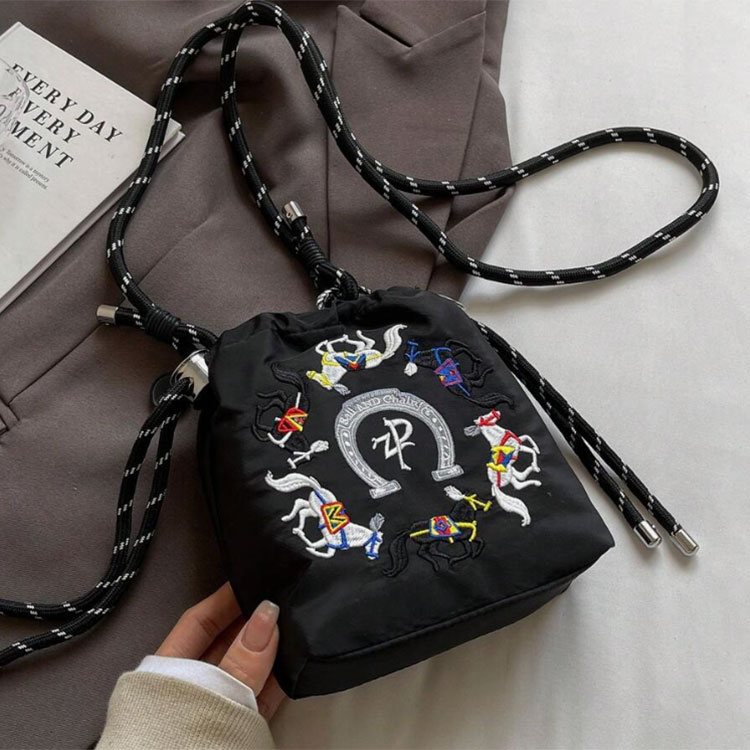 楽天市場】馬 柄 ショルダーバッグ（バッグ・小物・ブランド雑貨）の通販