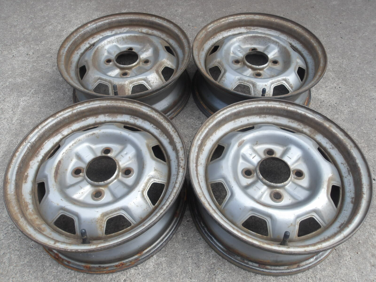 楽天市場】鉄ホイール 14インチ（P.C.D（mm）114.3）の通販