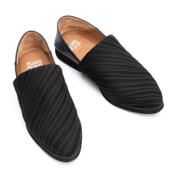 楽天市場】issey miyake pleats please（靴）の通販