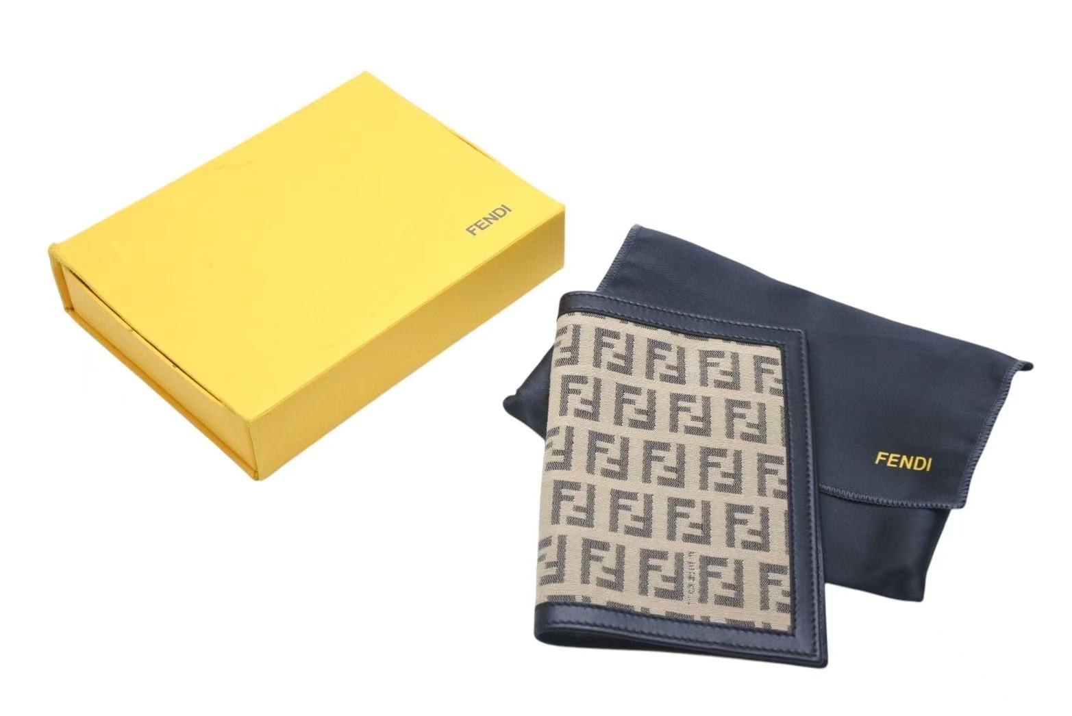 楽天市場】フェンディ ズッカ（定期入れ・パスケース｜財布・ケース