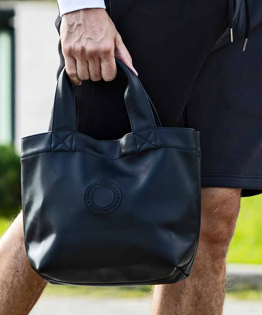 楽天市場】1piu1uguale3 ウノピュウノウグァーレトレ（バッグ・小物