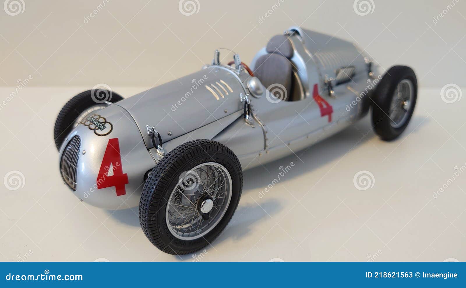 Cmc 1/18 Scale Model Car - Auto Union Type D Silver Arrow Formula