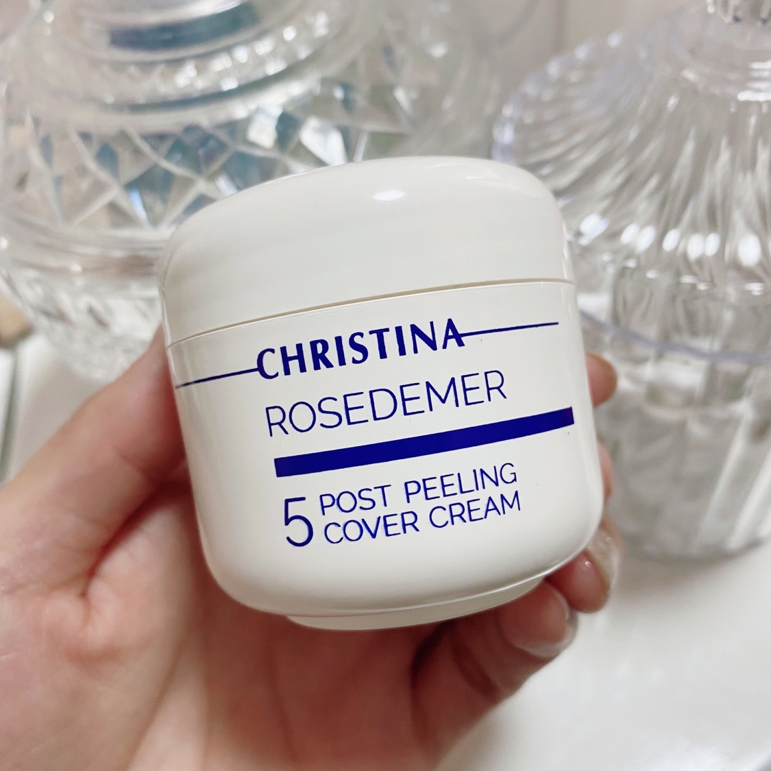 メイク崩れは卒業！CHRISTINA(クリスティーナ)｜マツエク商材