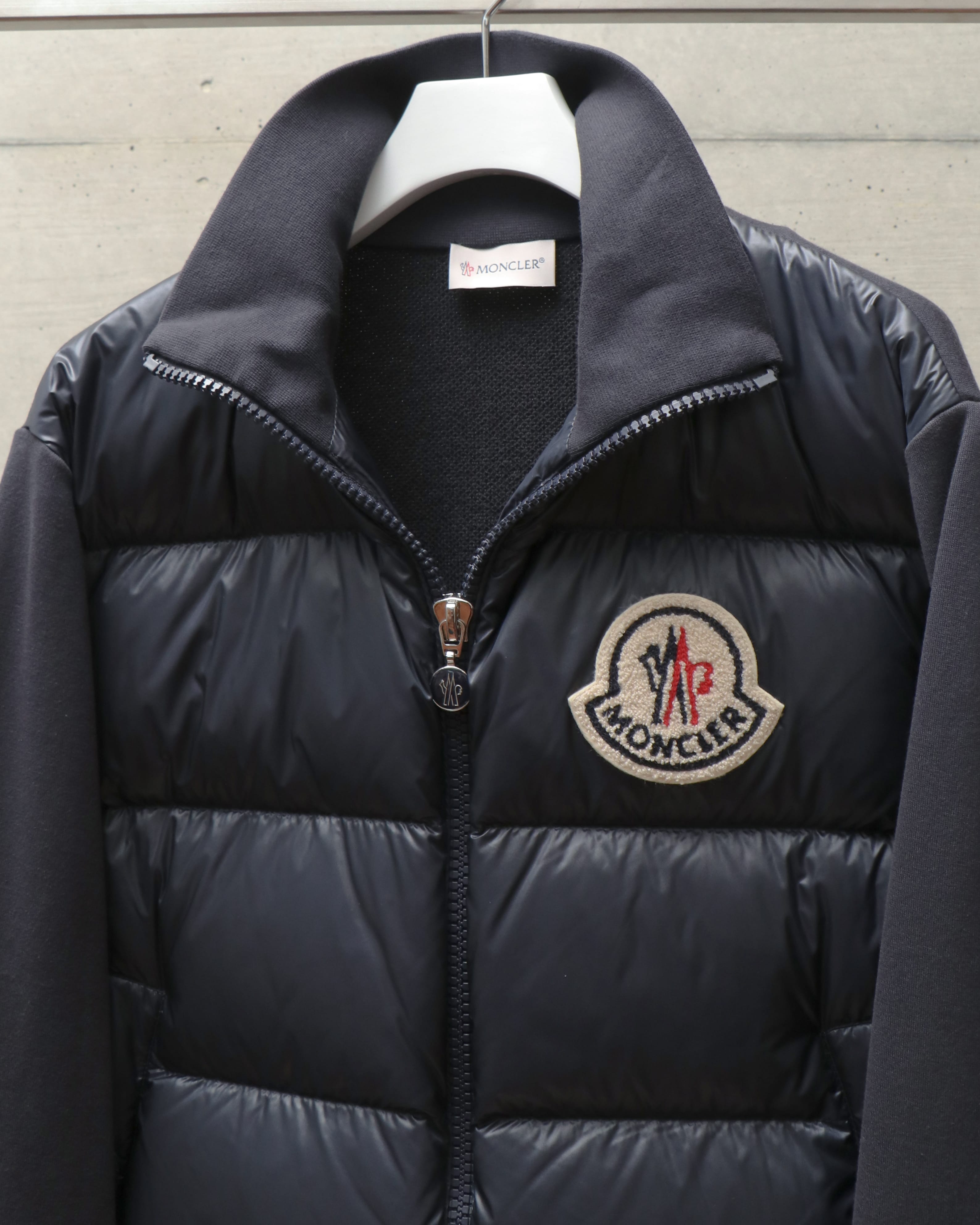 MAGLIA APERTA CON ZIP – TIME AFTER TIME