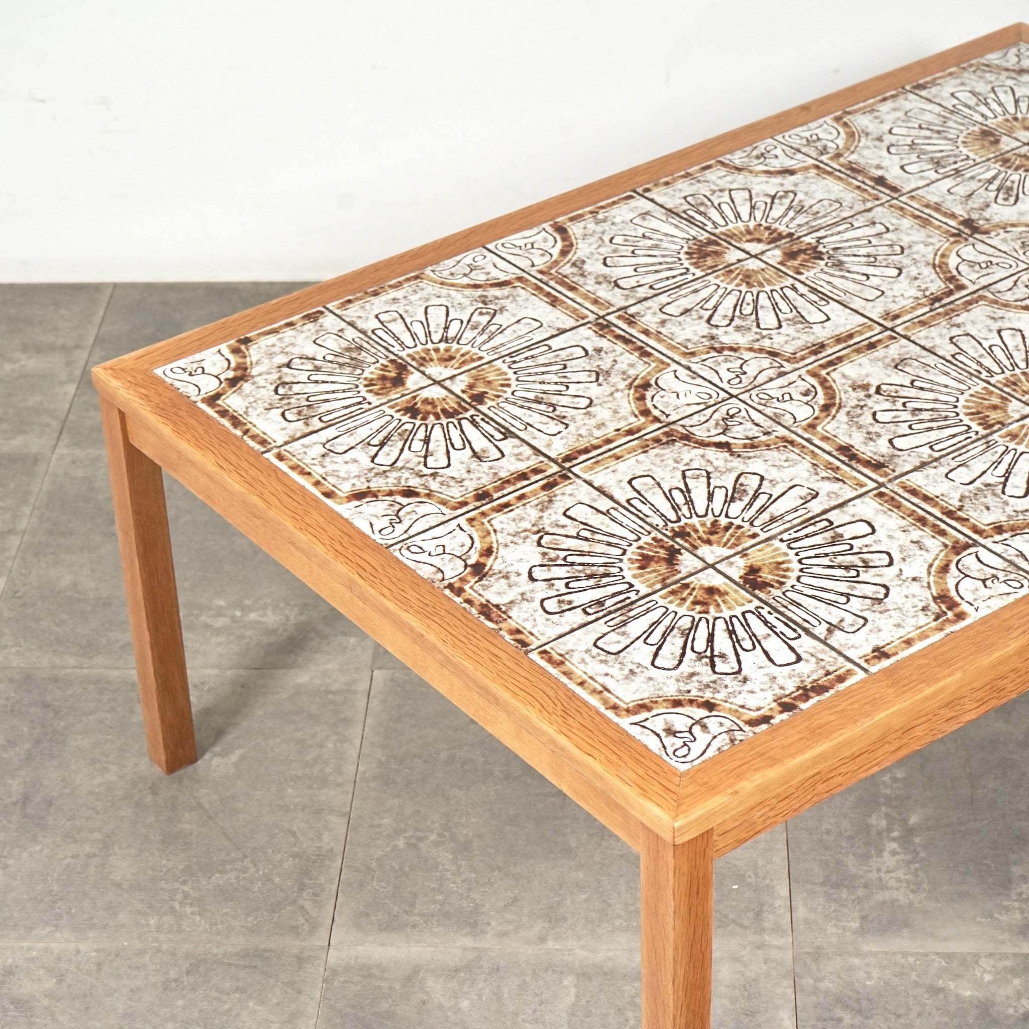 デンマークヴィンテージ タイルトップ ローテーブル – TIME HYPE