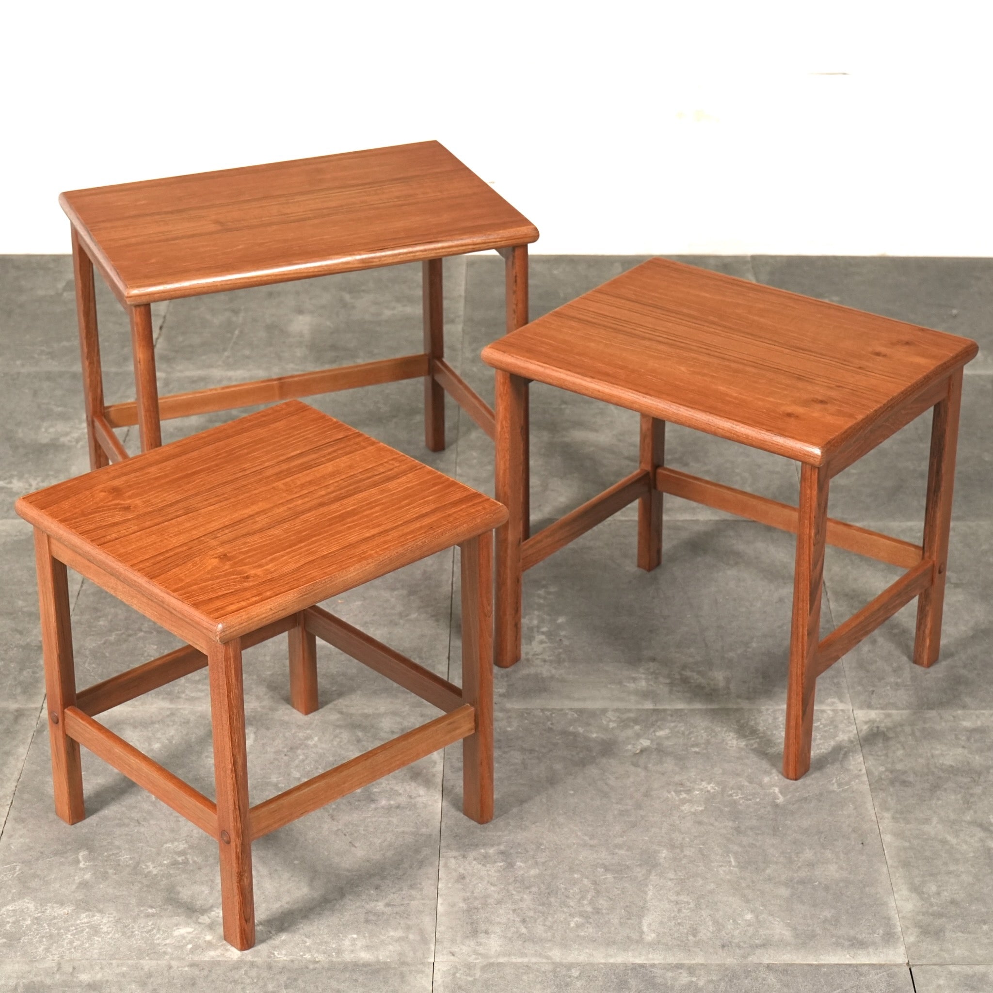 デンマークヴィンテージ ネストテーブル – TIME HYPE