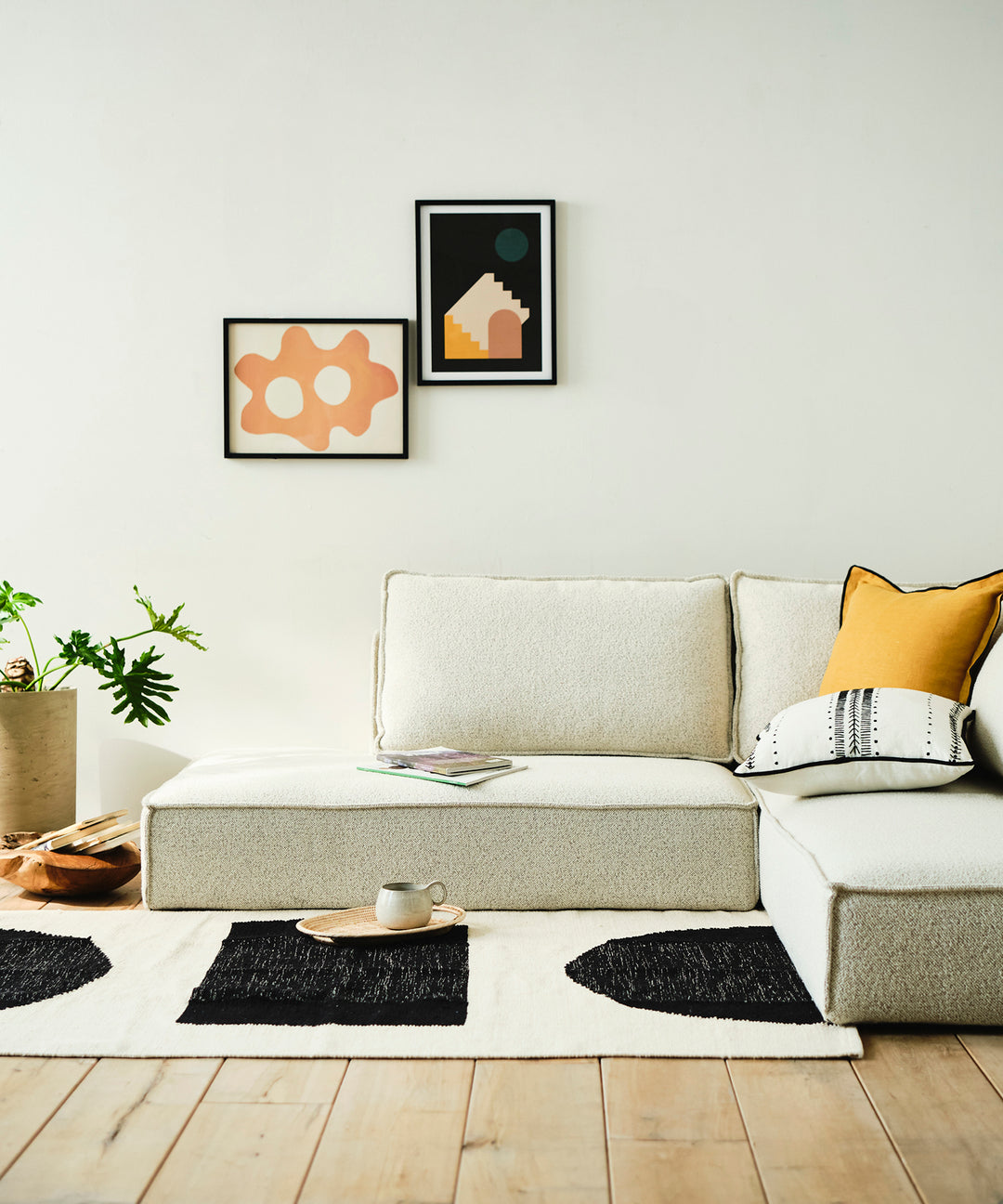 自然と人が集まる、フレキシブルなソファecruxe TOFUSOFA – TIMELESS