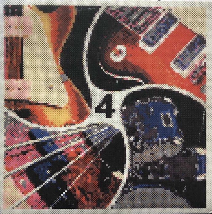 HUSKING BEE / Four Color Problem – TICRO MARKET