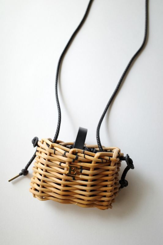 ebagos エバゴス ”E