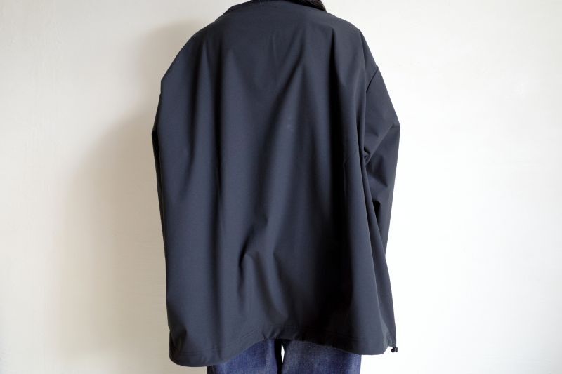 UNTRACE UNTRACE BASIC BOX STRETCH SMOCK L/S・BLACK - tity