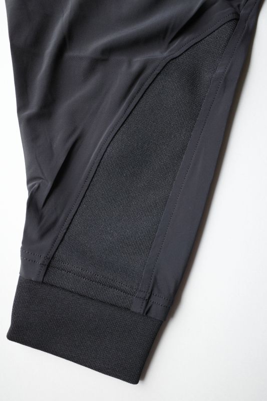 UNTRACE BOX STRETCH SMOCK 2 L/S ・BLACK - tity