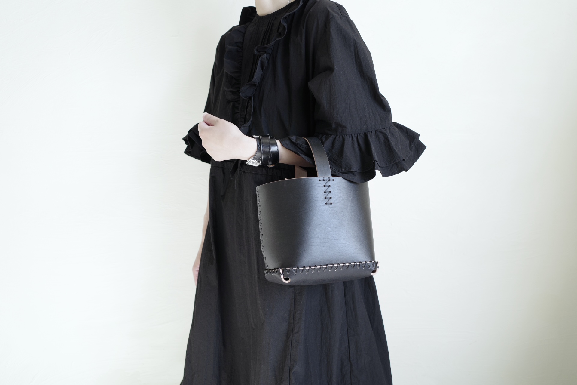 ebagos エバゴス CUTE レザーバッグ・ブラック - tity