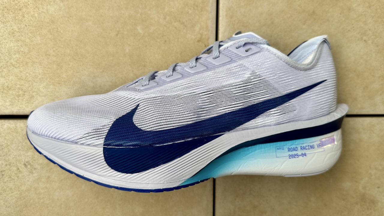 レビュー】Nike ヴェイパーフライ4：軽すぎるが故にアッパーが頼りない