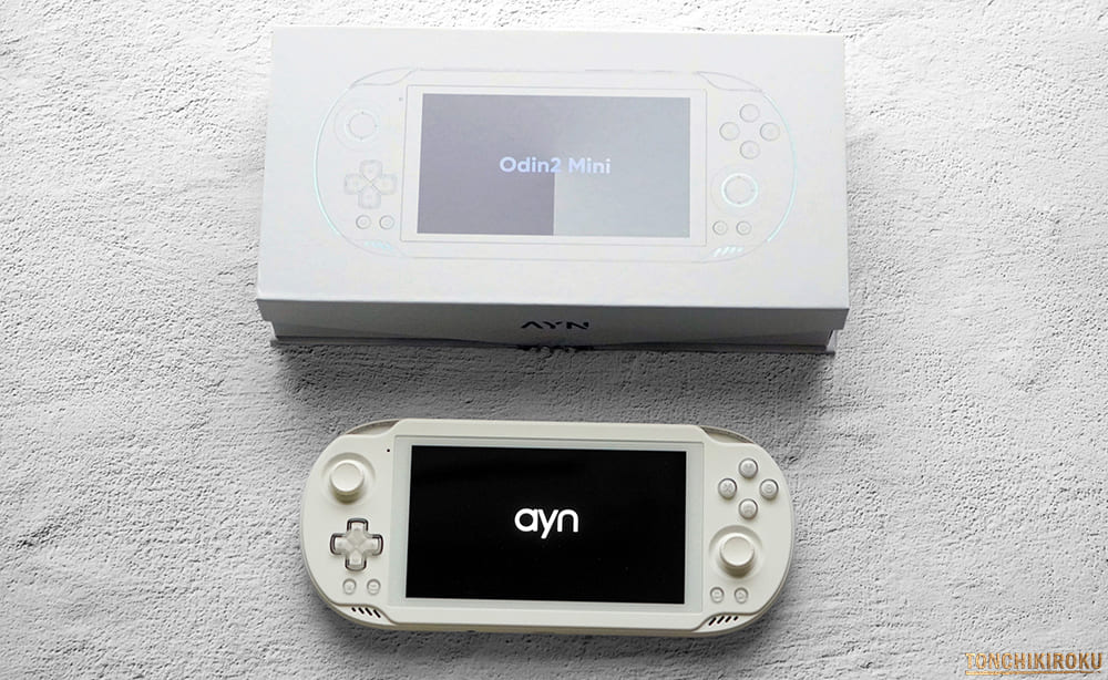 Androidゲーム機「AYN Odin2 Mini」レビュー｜小型・軽量、Snapdragon