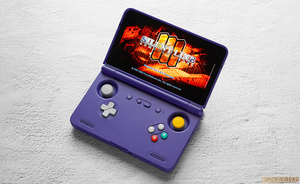 中華ゲーム機「Retroid Pocket Flip 2」レビュー｜クラムシェル型