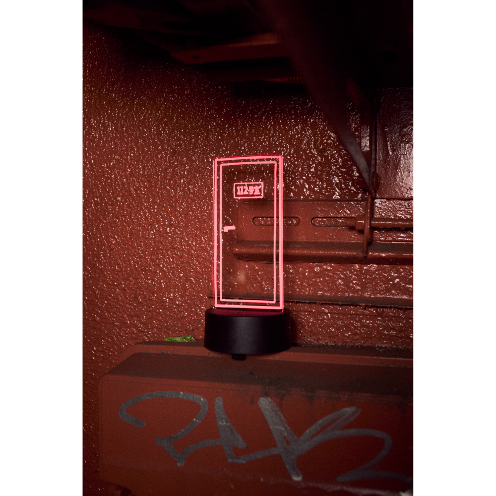 112号室” のルームライト | TOoKA BASE