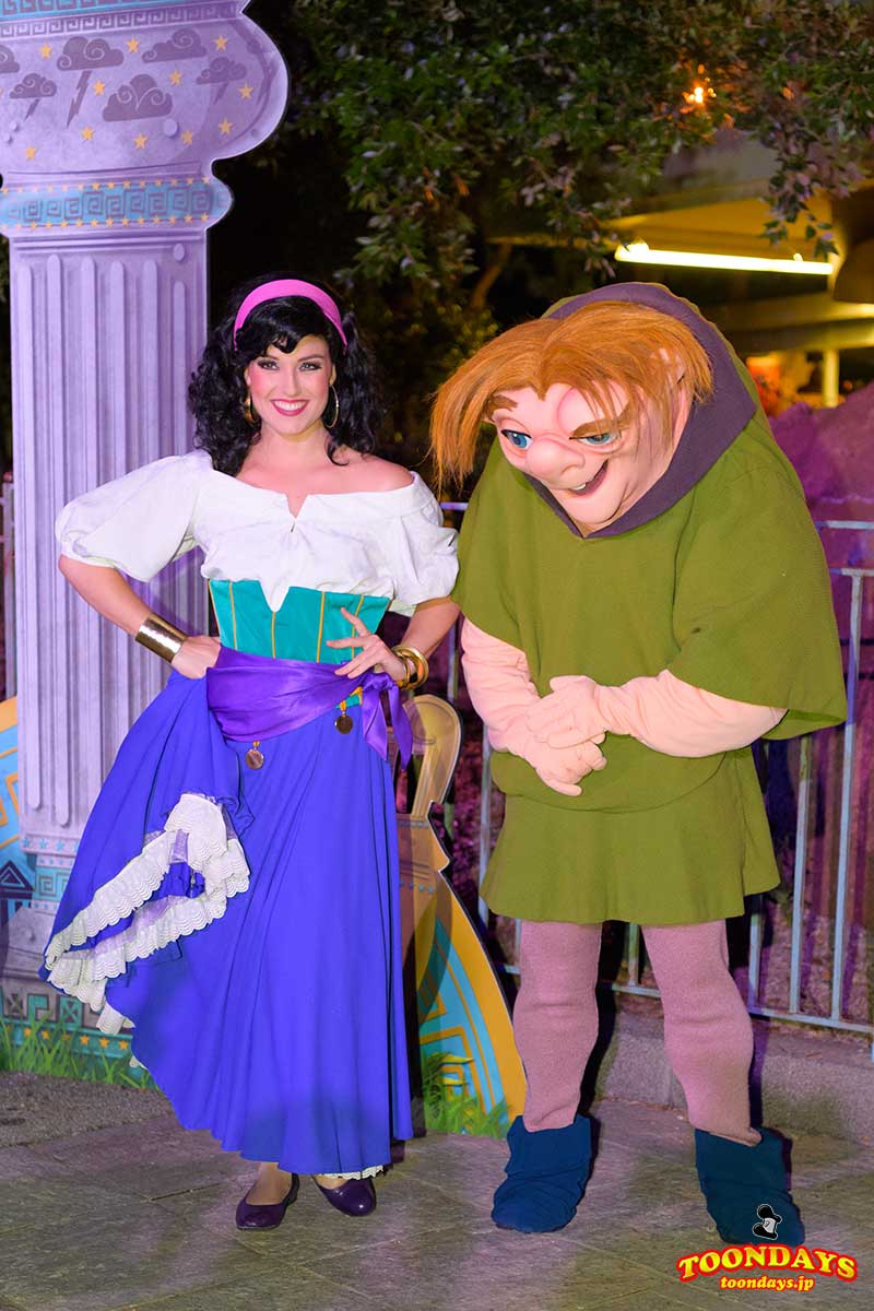 こもち様】ノートルダムの鐘 エスメラルダ グリーティング マント 全