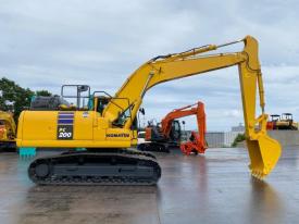 Japanese Used Excavators KOMATSU PC200-11 TOKU WORLD BE3151