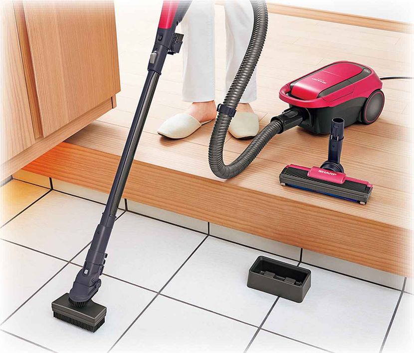 玄関の泥汚れも掃除機で楽々!シャープの紙パック式キャニスター「EC